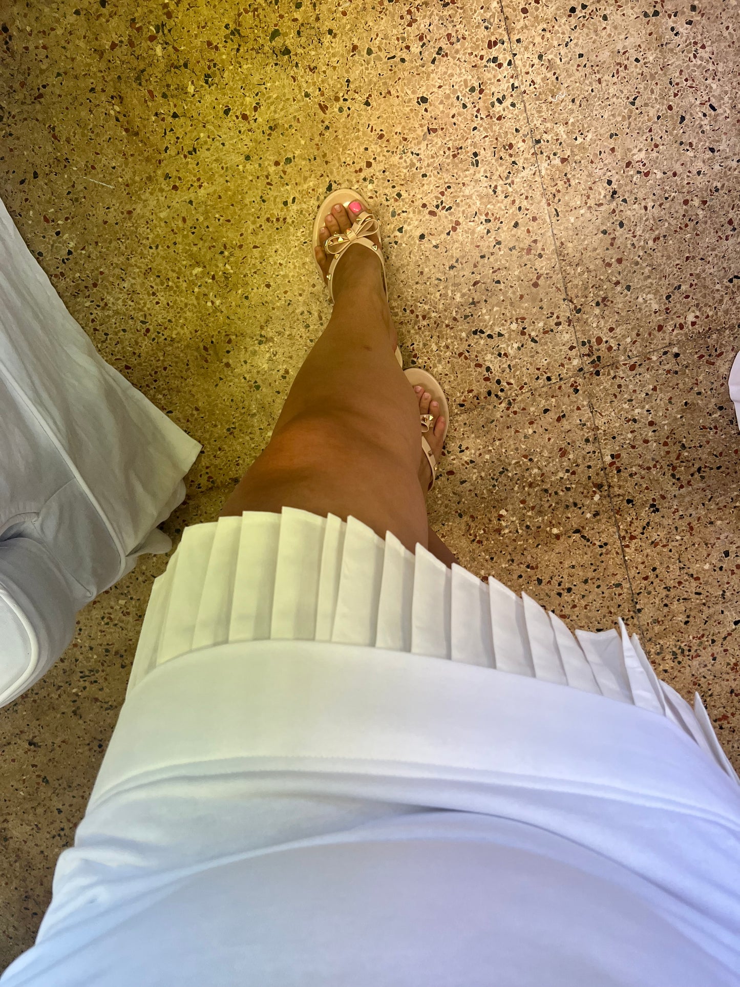 Solid Sleeveless Dress With Pockets