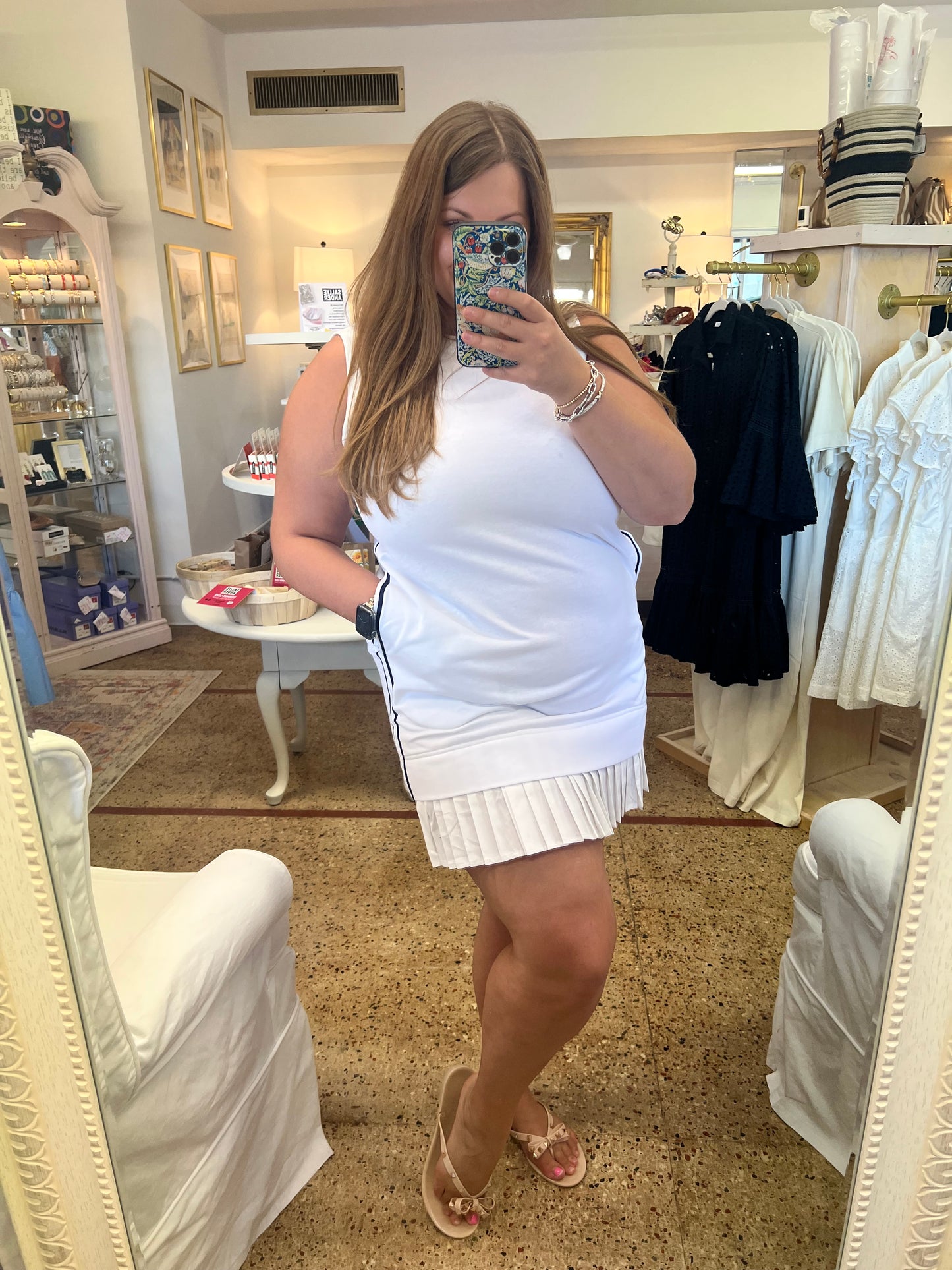 Solid Sleeveless Dress With Pockets
