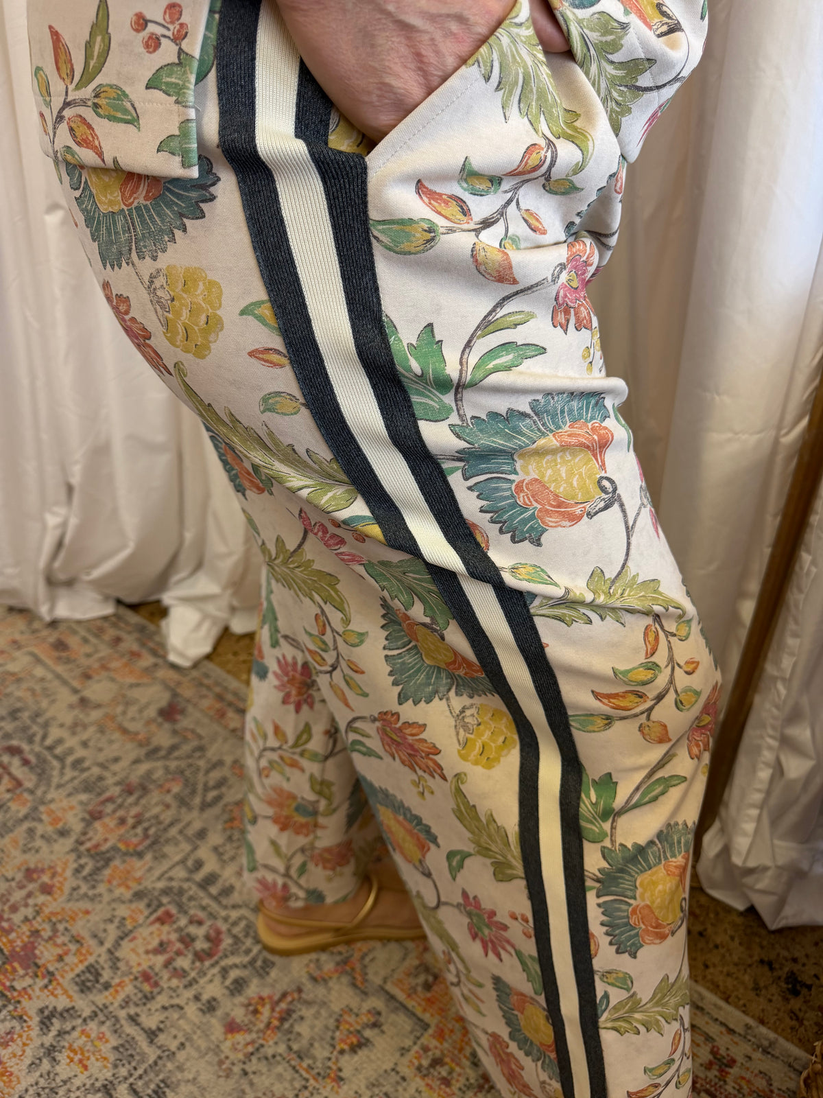 Oatmeal Floral Zip Set
